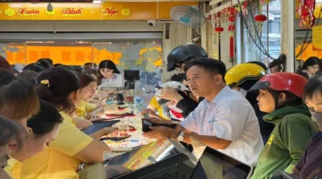 تراجع حاد في أسعار الذهب العالمية مع تقلبات غير متوقعة محليًا